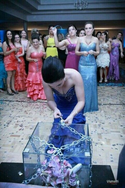 Lanzar el ramo de novia: ¿Sí o No? - 2