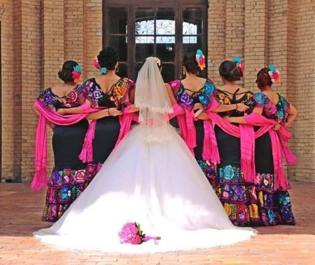 Vestidos de dama de honor temática mexicana 2