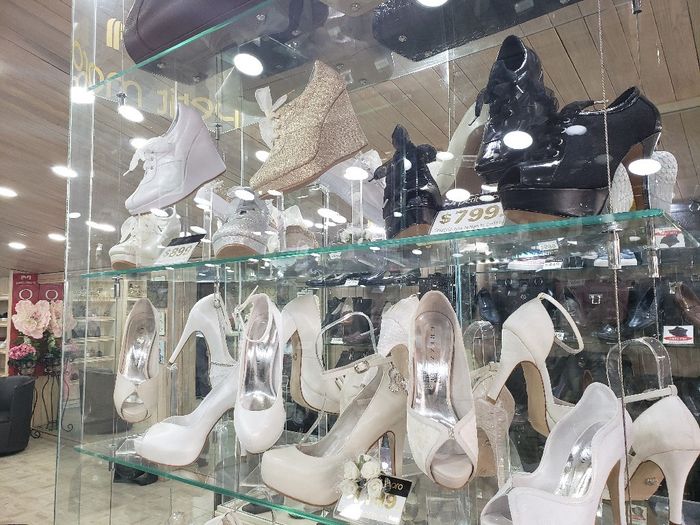 Que tipo de zapatos usar con el vestido? - 1