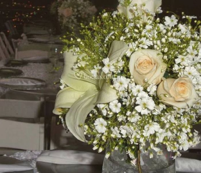 Cambios de flores para mis centros de mesa 😭😔🤗 - 10