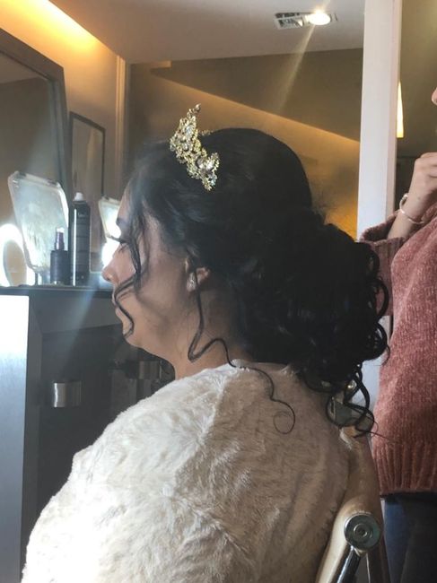 Como elegir tiara, tocado o corona 13