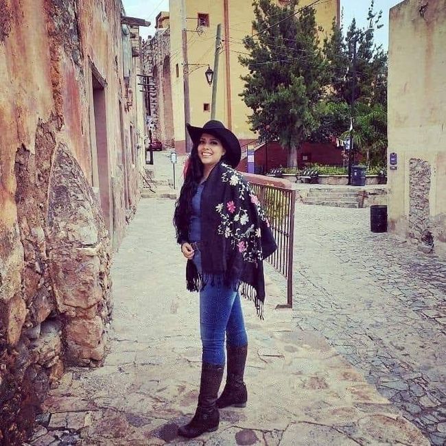 Facebook #noviasdollypartonchallenge 2