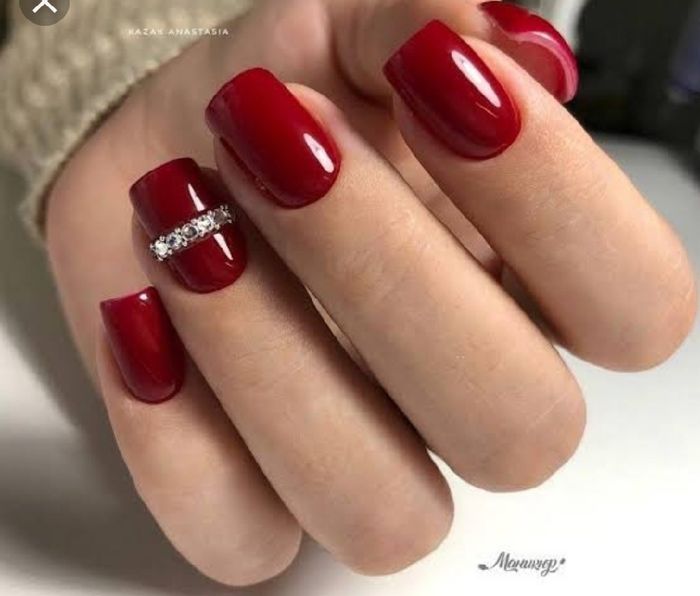 Uñas para el anillo de compromiso 15