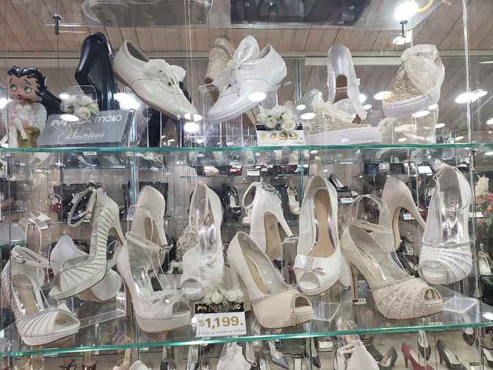 Que tipo de zapatos usar con el vestido? - 2