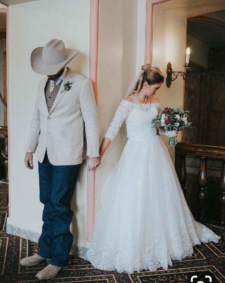 Trajes de novio vaqueros 2025