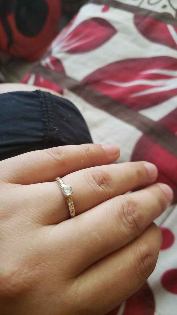 Viernes con "v"  de vamos a ver sus anillos de compromiso 💍 - 1