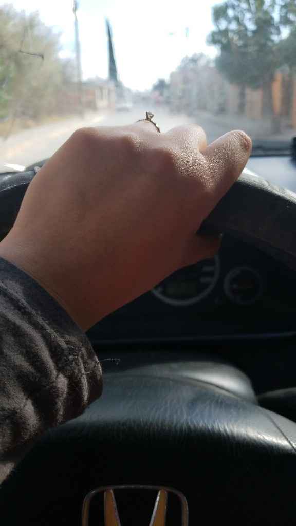 Mi anillo en un día cotidiano (mientras manejo 💍🚙) - 1