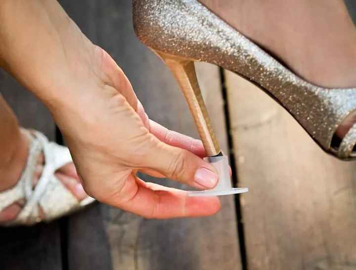 Zapatillas en jardín - 2