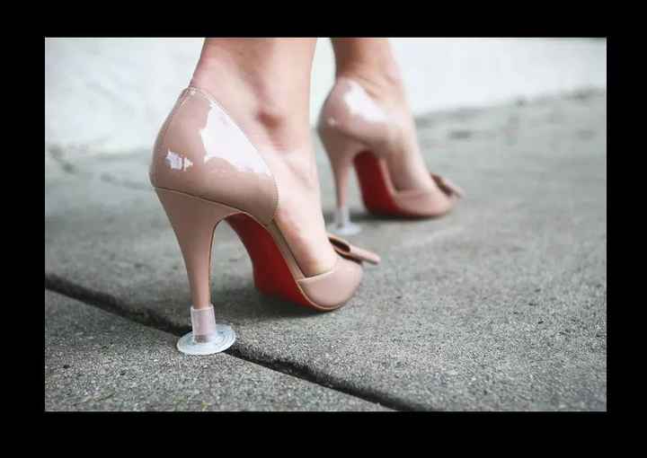 Zapatillas en jardín - 4