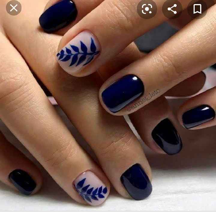 Diseños de uñas en azul - 3