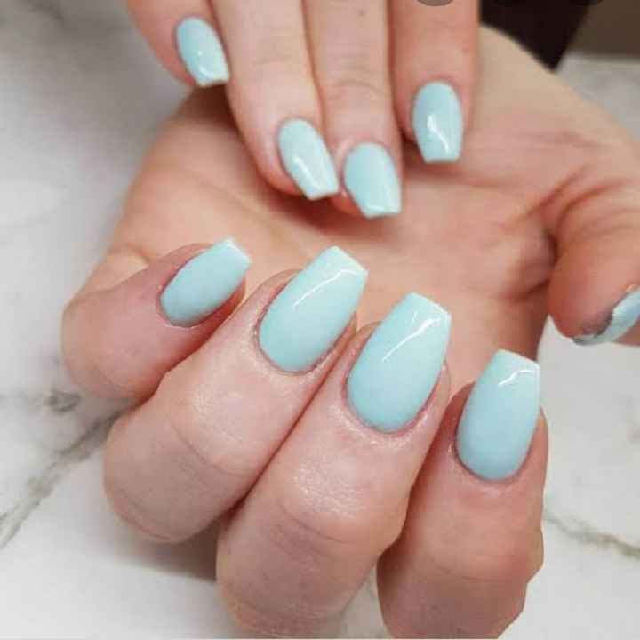Diseños de uñas en azul - 4