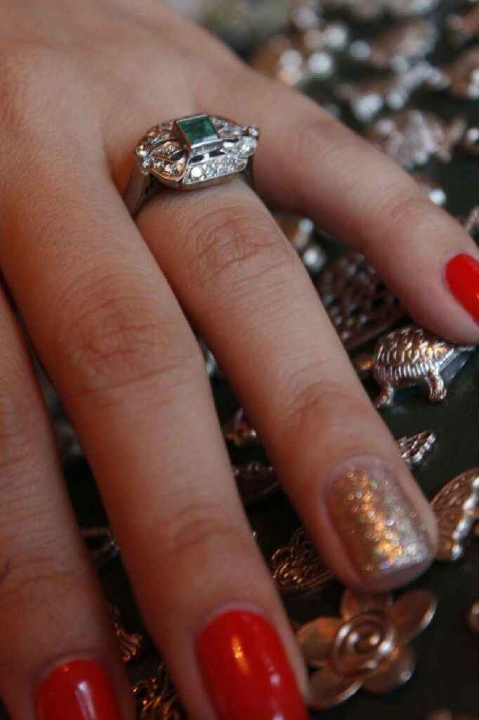 De donde es su anillo ??  el mio de amore mio - 1