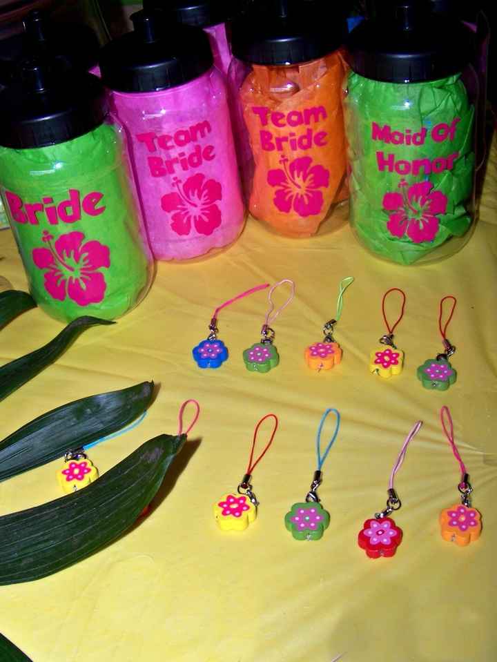 premios :termos y colgantes para cel