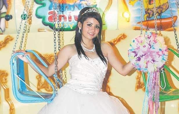 A 423 dias ya tengo el vestido......desde mi xvanera! - 4