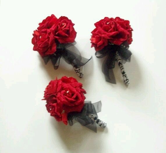 7 boutonieres