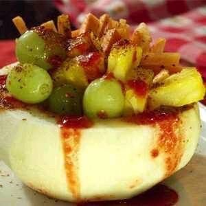 Mesa de dulces y frutas - 1