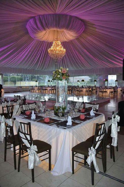 Montaje de mesas💜 - 1