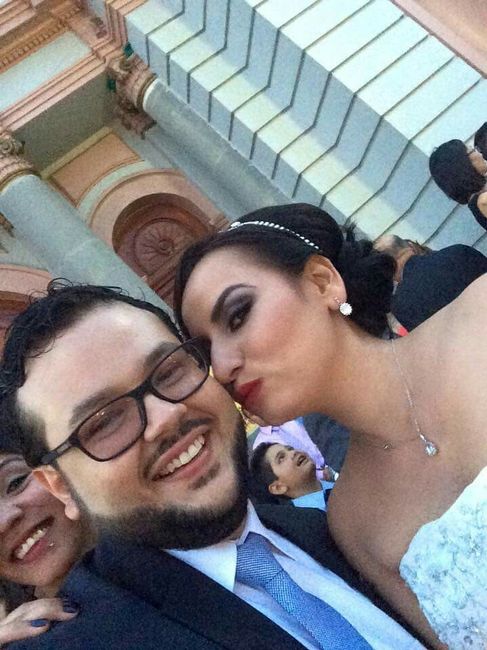 Muestren sus aretes y collar. - 2