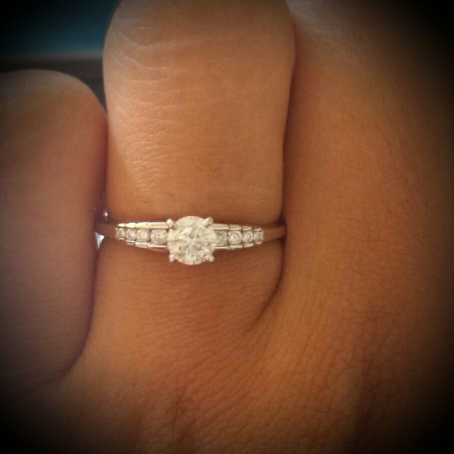 Catálogo de anillos de compromiso de Bodas.com - 1