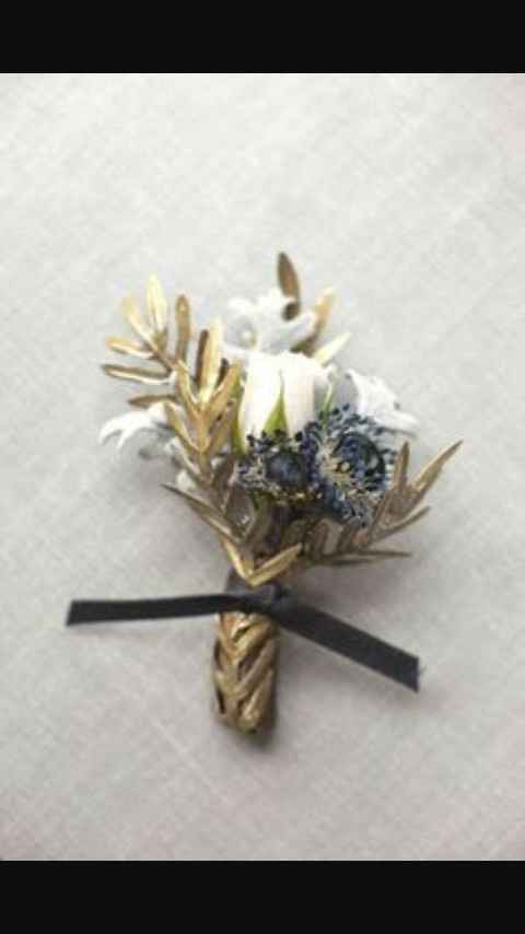 Blanco boutonniere para ellos - 9