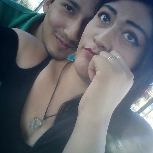 ¿Cuál fue la primera foto en pareja que subieron a las redes sociales? 24