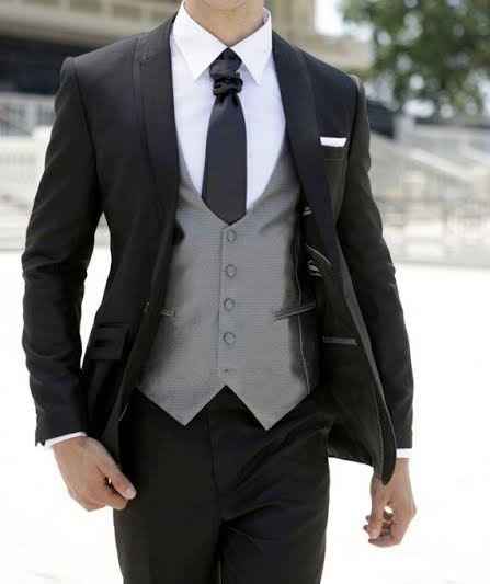 Este look de novio: ¿mucho, poco o suficiente? - 1