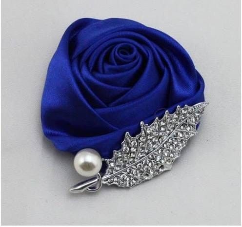 Tipos de bouttonier para el novio 💐 - 1