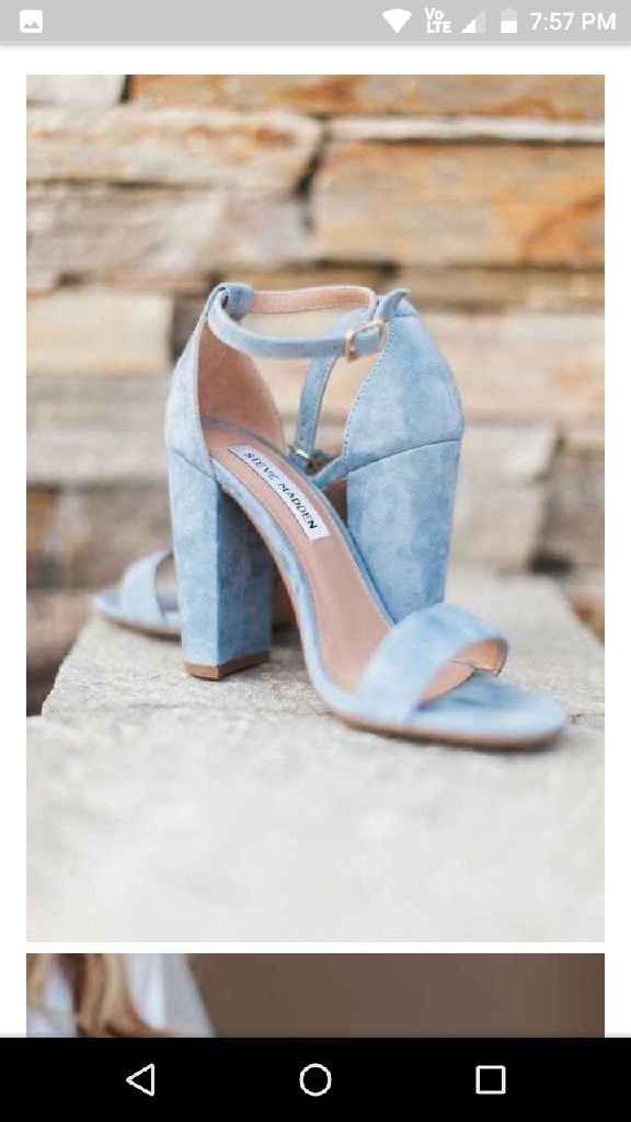 Baby blue en el calzado de la novia 💙 - 1
