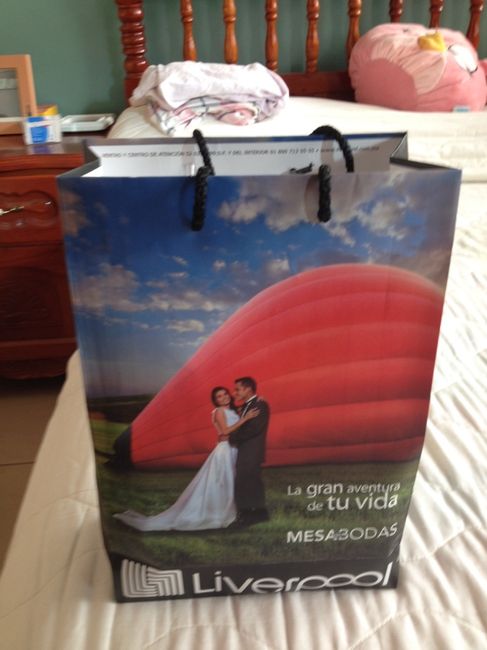 Abrimos la mesa de regalos - 1