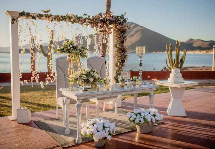 Arco para mesa de novios