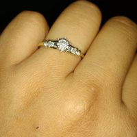 Catálogo de anillos de compromiso de Bodas.com - 1