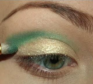 Maquillaje de ojos en tono verde 7