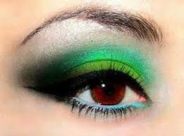 Maquillaje de ojos en tono verde 4