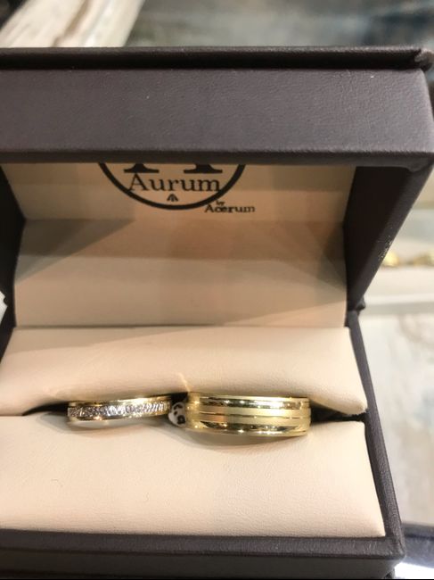 Presuman sus argollas ❤️ 10