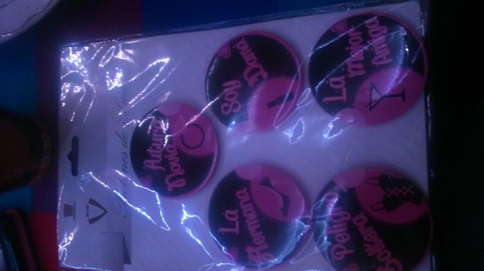 Mis distintivos futuros novios! - 1