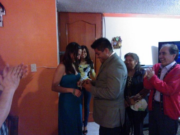 Ya poniéndome mi anillooooooo