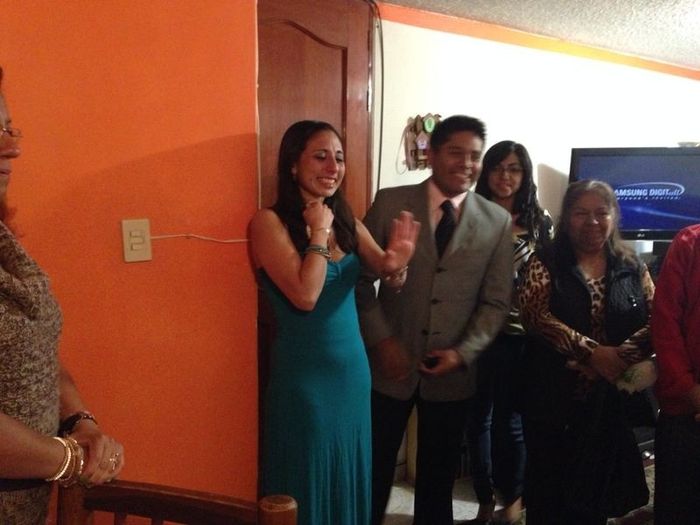 Viendo y amando mi anillo