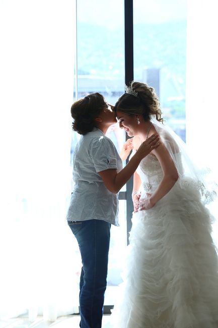 Con mi madre saliendo de prepararme