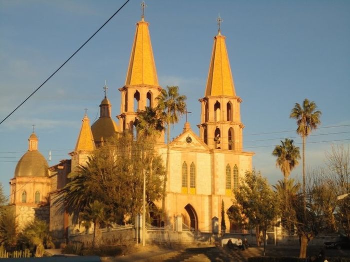 Parroquia por fuera