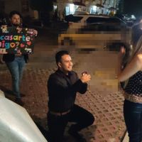 ¿Tu pareja se arrodilló cuando hizo la propuesta?🎁 - 1