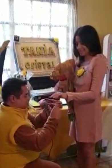 Entrega de anillo de compromiso 