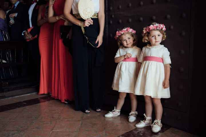 Boda de Playa  No queremos que los niños se desesperen y lloren por tener vestidos incómodos y calur