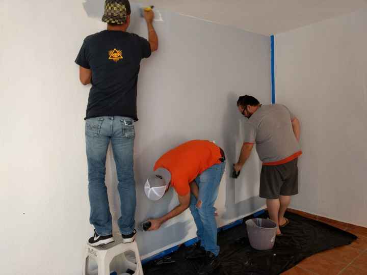 Yo no hacia nada era la que daba las ordenes de donde faltaba mientras ellos hacien todo jajaja