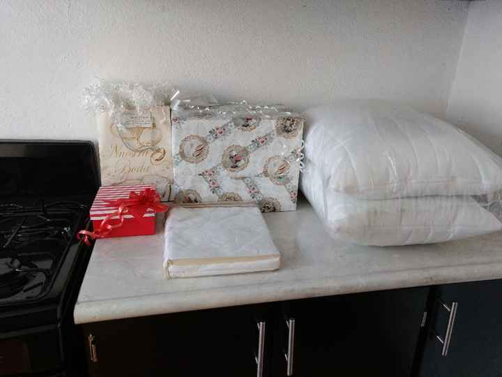 Hoy voy por mi vestido y primeros regalos - 1