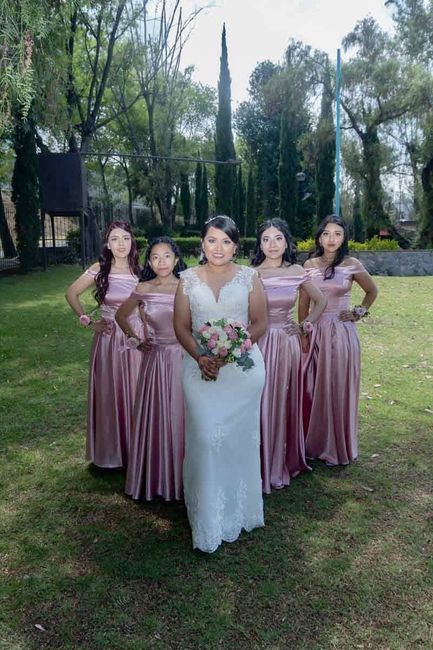 ¿Tus damas de honor son amigas o de la familia? 2