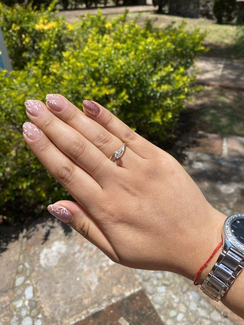 Manitas listas para presumir el anillo💍 1