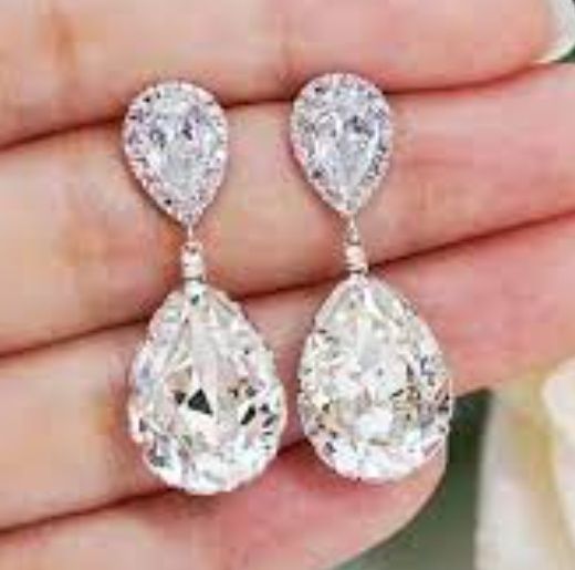 ¿Qué le quitarías o le pondrías a este ouftit de novia? 👰 - 4