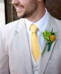 Un color diferente para tu corbata 💛 - 4