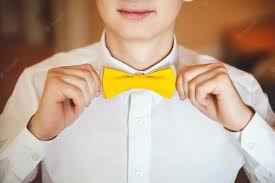 Un color diferente para tu corbata 💛 - 5