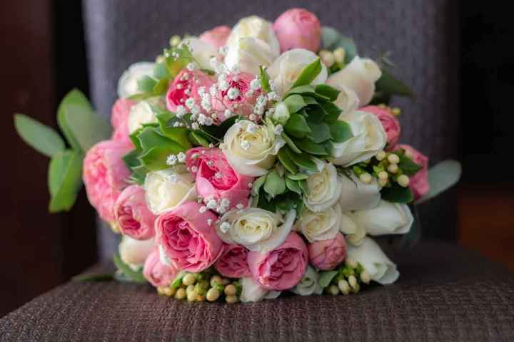 Inspo/juego] ¿qué prefieres un ramo sin rosas o con rosas? - 1